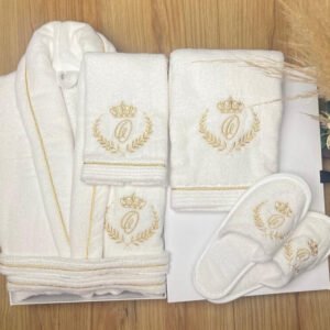 Peignoir de bain brodé