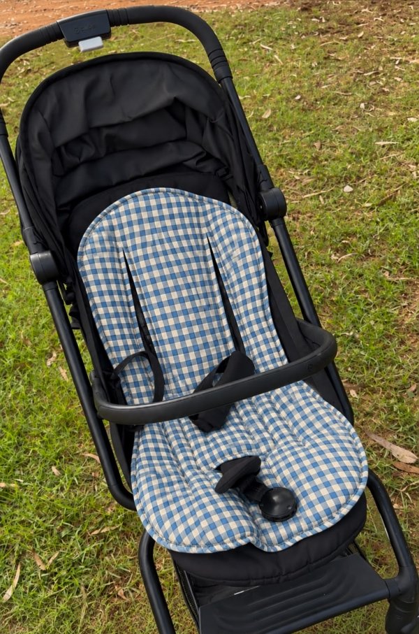 Assise poussette vichy bleu